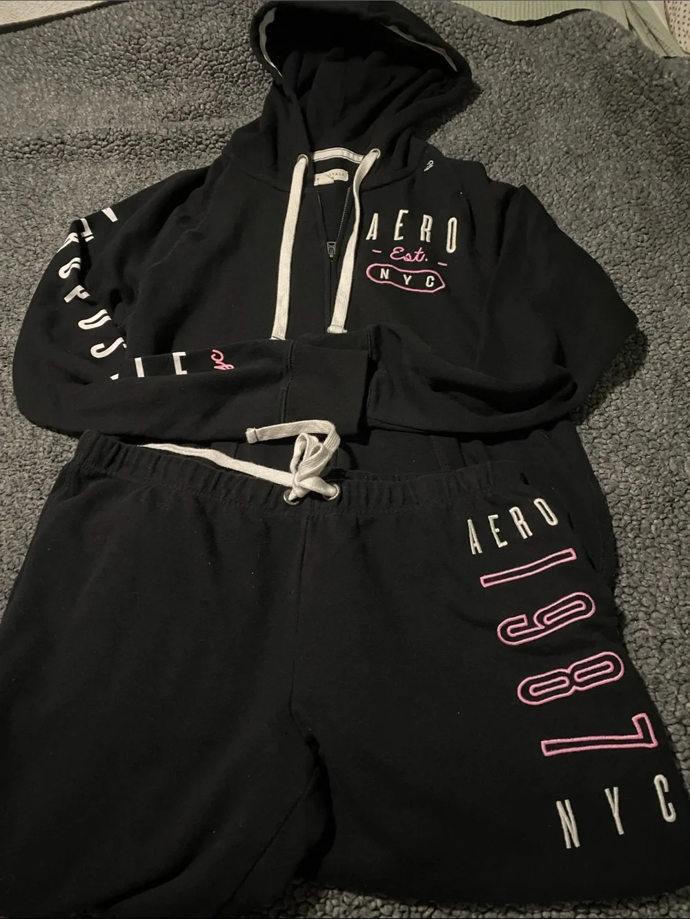 2pc Aeropostale Black Zip Hoodie & bottomswith White Drawstrings and Pink Accent
